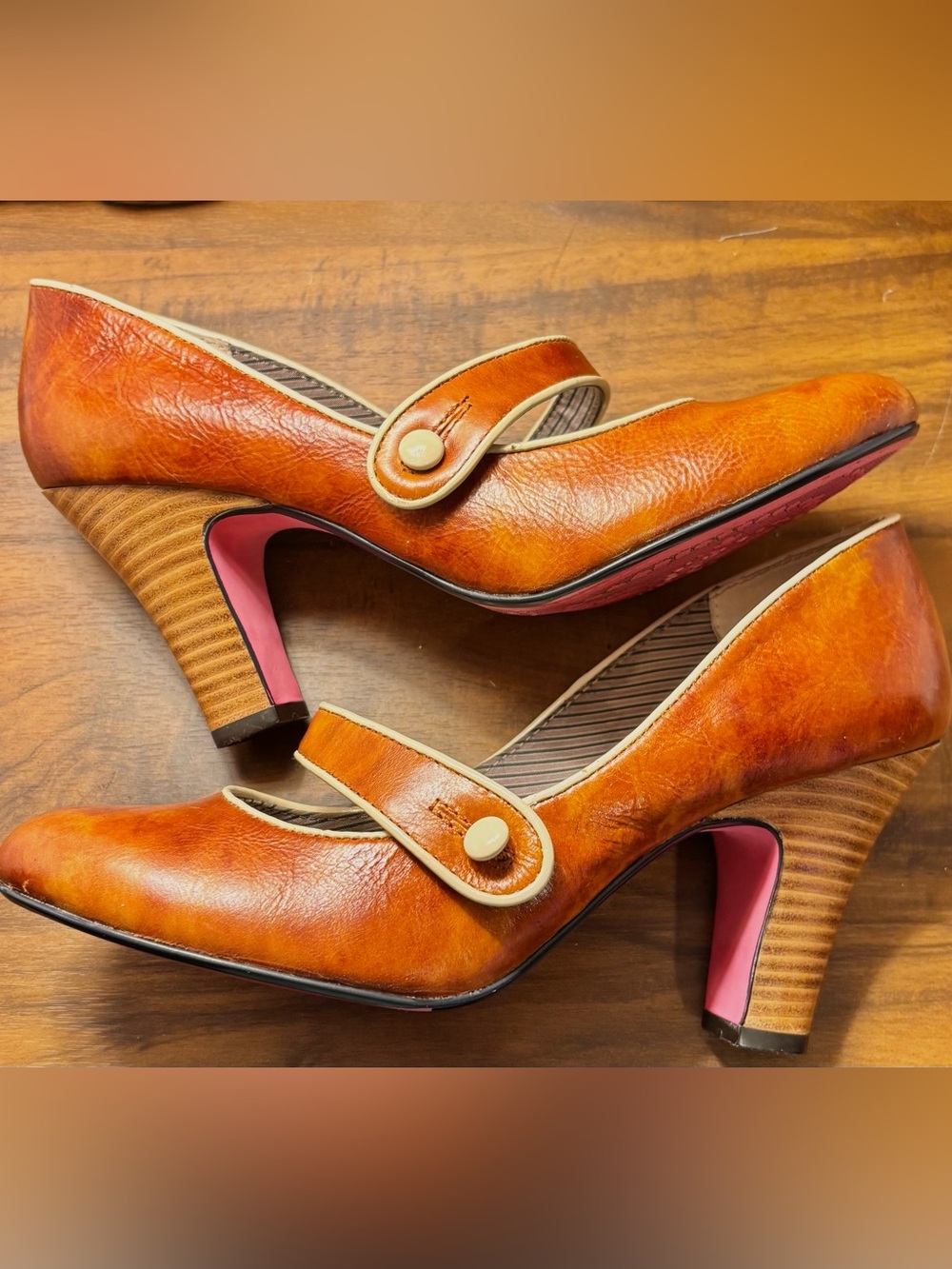 Kenzie Y2K Leather Block Heel Round Toe Pumps Sz 8Cognac Maryjane Retro Sz 38,5